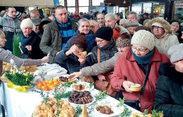 Dla ubogich śniadanie na dworcu było jedynym świątecznym posiłkiem