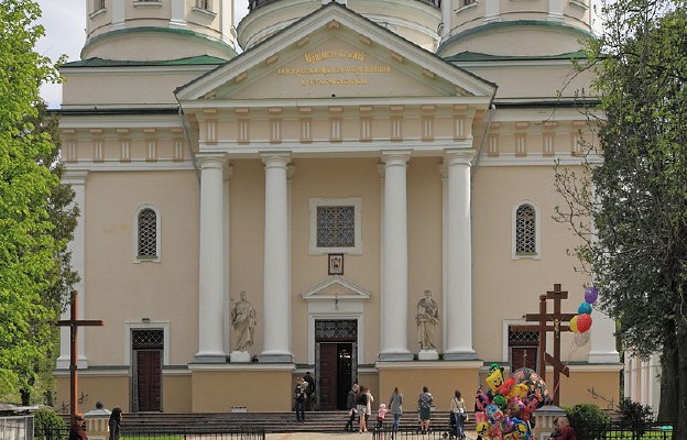 Katedra Świętych Apostołów Piotra i Pawła w Sokalu