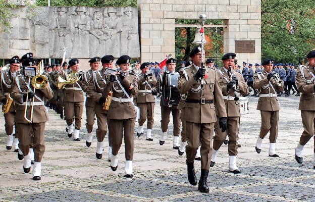 Wojewódzkie obchody uświetniła orkiestra wojskowa