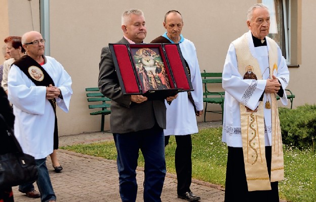 Uroczystości w przemyskim schronisku im. św. Brata Alberta
zorganizował ks. prał. Bronisław Żołnierczyk