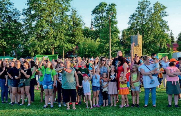 Parafiada rodzinna nie tylko z nazwy. W spotkaniu brały udział osoby w każdym wieku