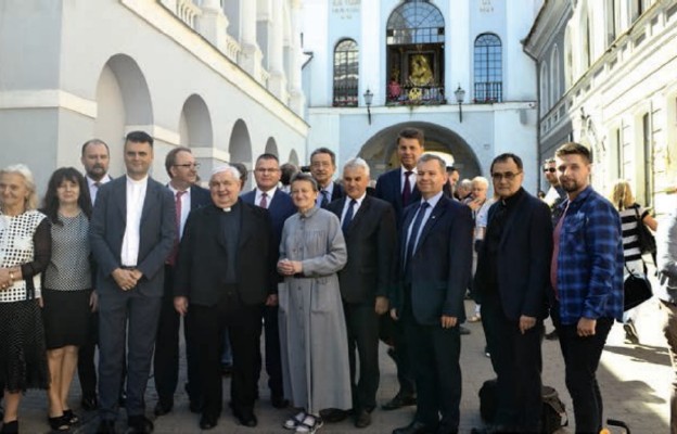 Uczestnicy konferencji Ruchu „Europa Christi” w Ostrej Bramie w Wilnie