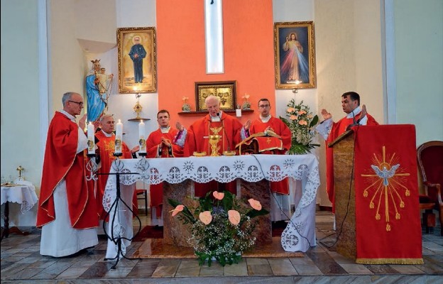 Konsekracja kościoła na wałbrzyskim Gaju