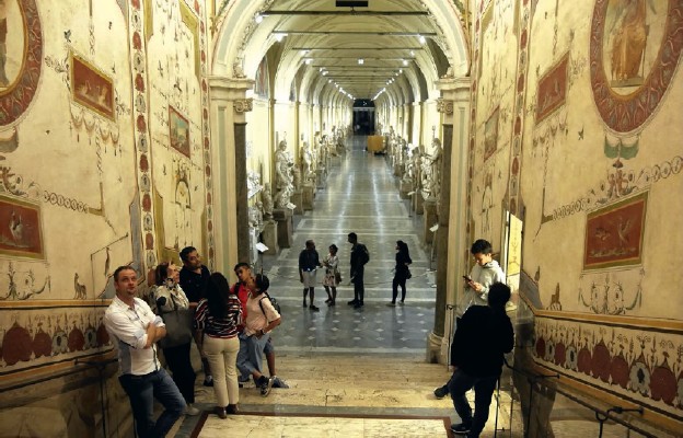 Muzea Watykańskie „by night”