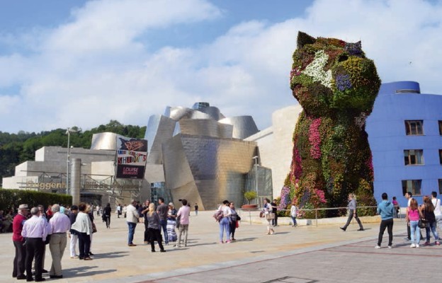 Baskijski… pies z kwiatów
przed Muzeum Guggenheima w Bilbao