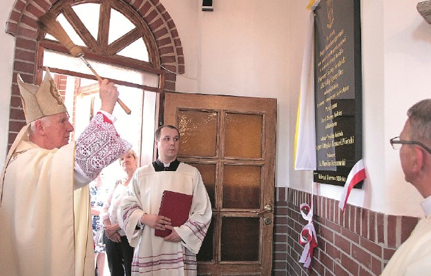 Poświęcenie kościoła Świętej Rodziny w Wałbrzychu