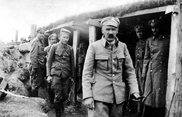 Legionistom Piłsudskiego i powstańcom warszawskim przyświecał ten
sam cel – niepodległa Polska