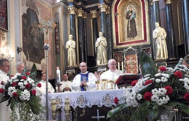 Ks. prał. Jan Zdzisław Ciżmiński podczas Diecezjalnej Pielgrzymki Legionu Maryi
do bazyliki w Radecznicy