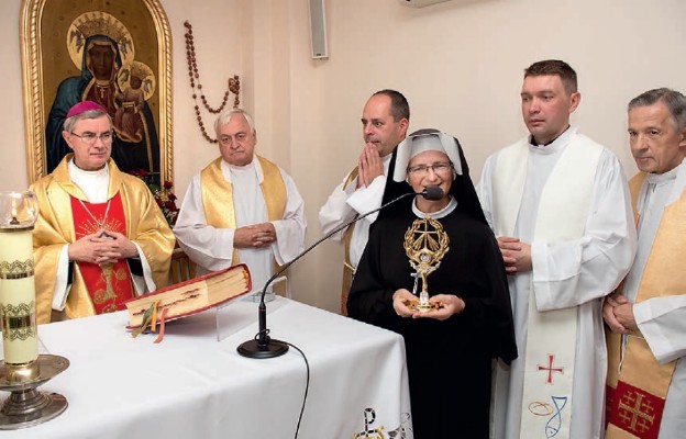 Dom Pomocy Społecznej w Rzeszowie-Słocinie otrzymał relikwie św. s. Faustyny Kowalskiej