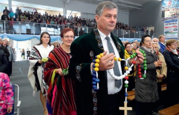 Uczestnicy spotkania misyjnego polecają modlitwę różańcową
każdemu