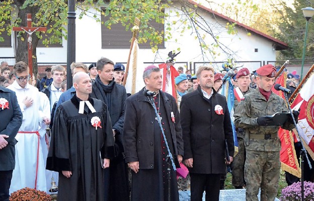 Apel i modlitwa za poległych w obronie Polski