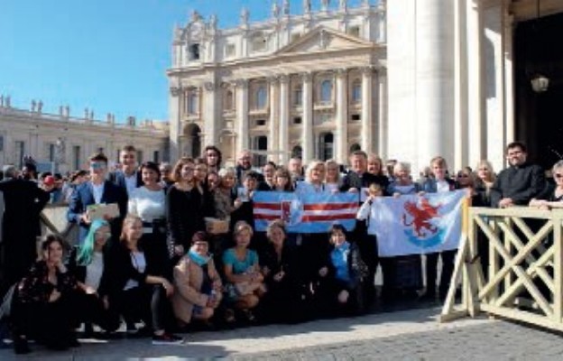 Delegacja ze Stargardu na Placu św. Piotra w Rzymie, 24 października 2018 r.