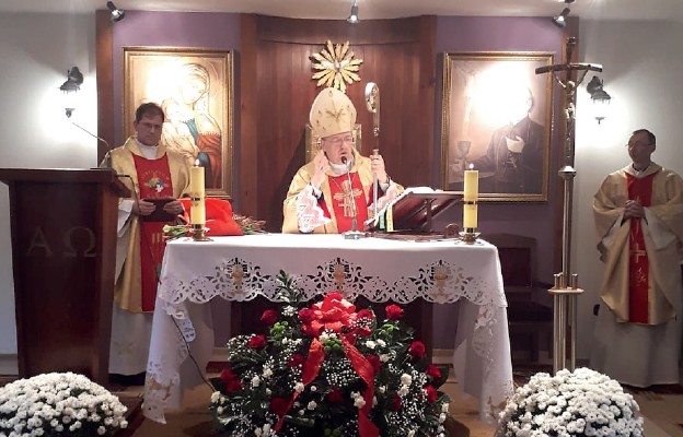 Eucharystia pod przewodnictwem bp. Mariusza Leszczyńskiego
