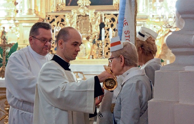 Wierni oddali cześć bł. Hannie przez ucałowanie relikwii