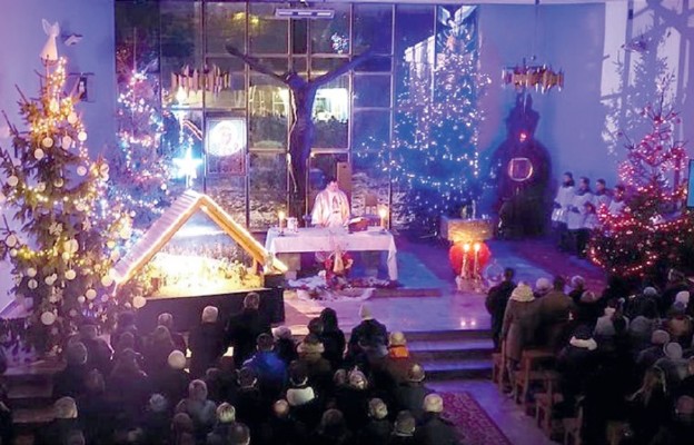 Msza św. w Rodakach w okresie Bożego Narodzenia