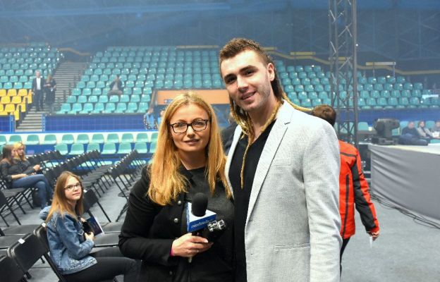 Kamil Bednarek z dziennikarką Niedzieli Agnieszką Bugałą