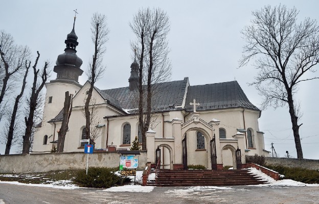 Kościół parafialny św. Mikołaja w Lisowie. Parafia wkroczyła w jubileusz 900-lecia