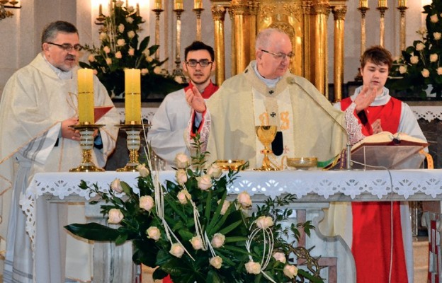 Liturgia pod przewodnictwem abp. Stanisława Budzika