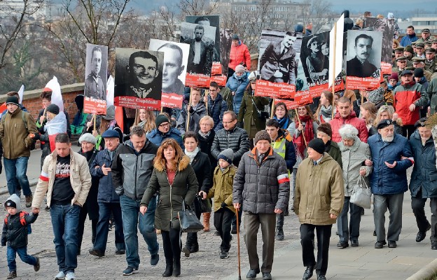 Ulicami Krakowa przeszedł Marsz Pamięci z portretami Żołnierzy Niezłomnych