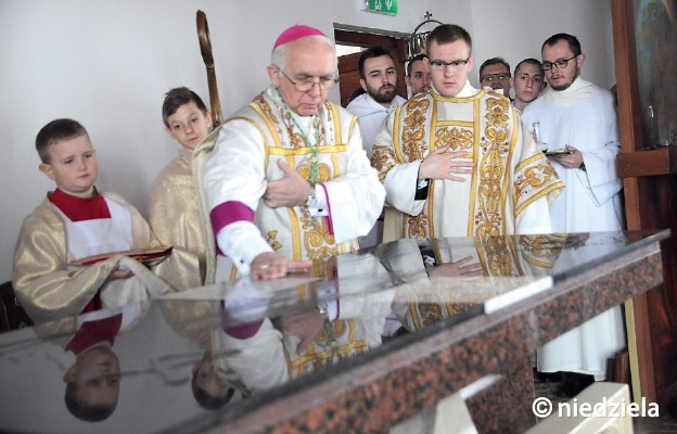 Dom Boży jednoczący ludzi