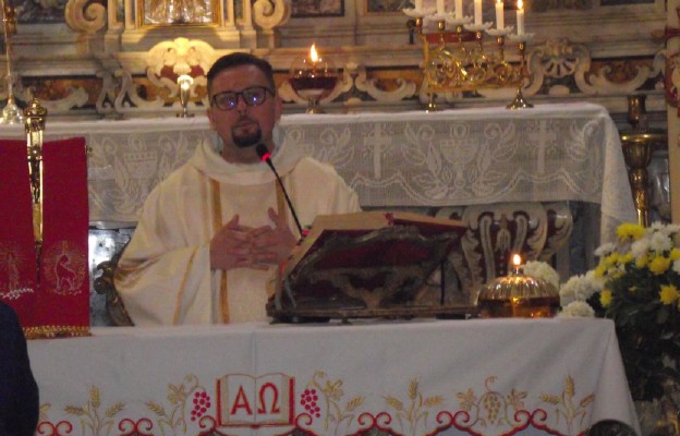O. Rafał, dominikanin, gość Polskiej Misji Katolickiej w Neapolu w Niedzielę Miłosierdzia