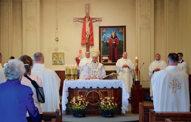 Spotkanie rozpoczęła Msza św. pod przewodnictwem bp. Mariana Florczyka