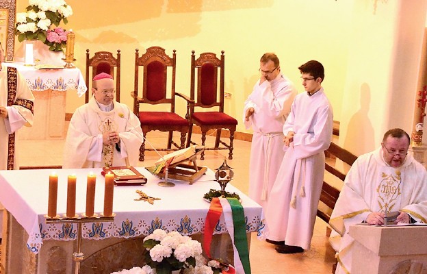 Wprowadzenie relikwii św. José Sáncheza del Río