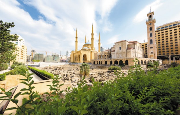 Bejrut. Katedra maronicka św. Jerzego i meczet Mohammad Al Amine
nad rzymskimi ruinami