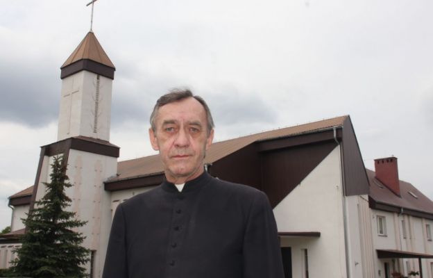 Ks. Andrzej Cieślak zaprasza do kościoła pw. bł. Karoliny w Połupinie