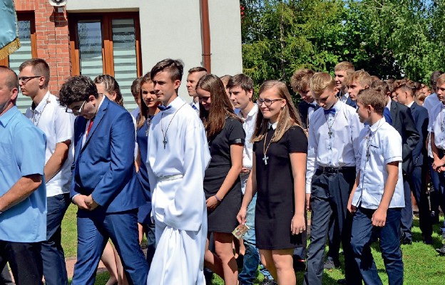 Udział w procesji eucharystycznej to świadectwo wiary