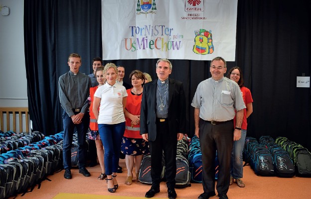 Bp Krzysztof Nitkiewicz uczestniczył w akcji Caritas