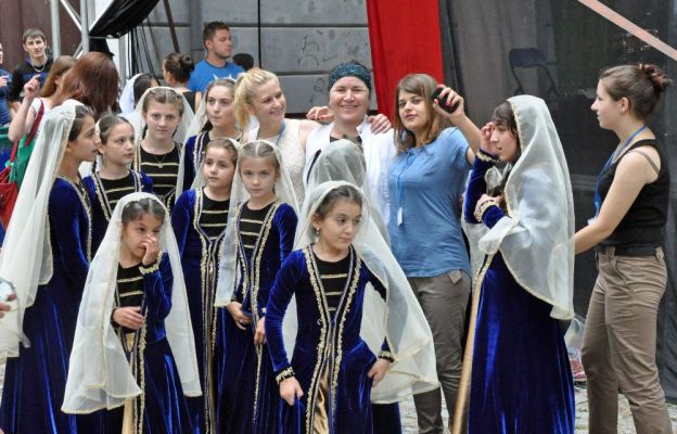 Kaukaski folklor prezentuje zespół dziecięcy „Gwiazdy Czeczenii” 