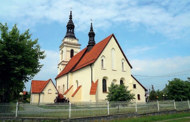 Kościół parafialny w Mokrsku to zabytek sakralny