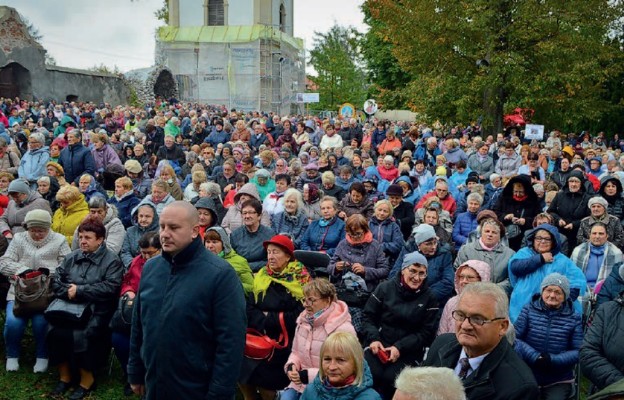 Tysiące czcicieli Różańca spotkało się w Jędrzejowie