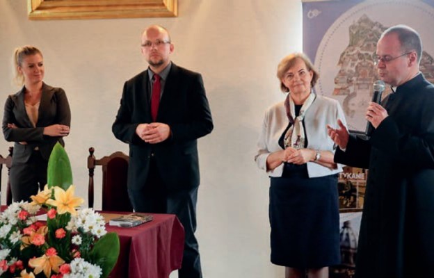 Ks. dr Rafał Kułaga, rektor seminarium, przywitał zebranych gości