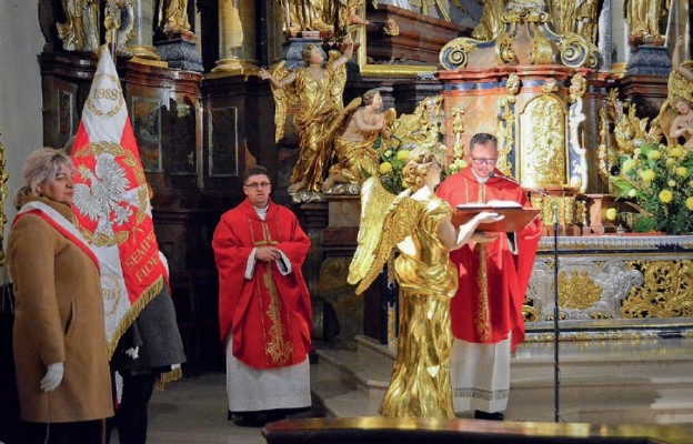 Mszy św. przewodniczył kustosz bazyliki ks. Andrzej Jarosiewicz