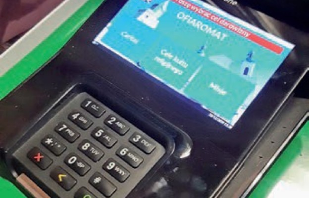 Posiadacze kart płatniczych mogą składać ofiary do elektronicznej skarbonki