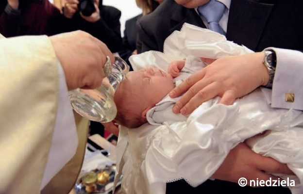 Po co chrzcić dziecko?