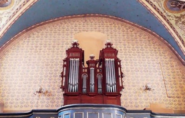 Organy w sanktuarium w Ropczycach