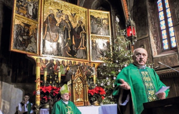 Uroczystości w Starym Bielsku. Na pierwszym planie jubilat