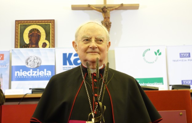 Gala wręczenia Nagrody im. bp. Andrzejewskiego abp Hoserowi