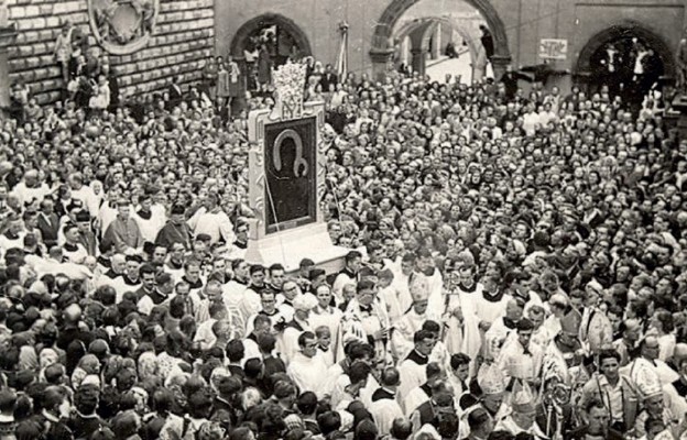 Inauguracja
Wielkiej
Nowenny
na Jasnej
Górze,
3 maja
1957 r.