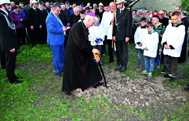 Z ludzkiej ofiarności i serca