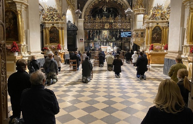 Abp Depo zaapelował o kontynuowanie śpiewu Suplikacji w związku z czasem wojny