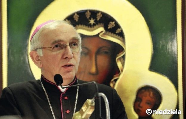 Abp Depo odwołał dyspensę od obowiązku uczestnictwa w Mszach Świętych
