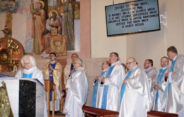 Majową liturgię sprawowało 23 kapłanów