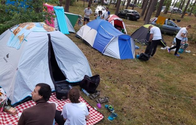 Pierwszego dnia uczestnicy wyprawy zakładali obozowisko