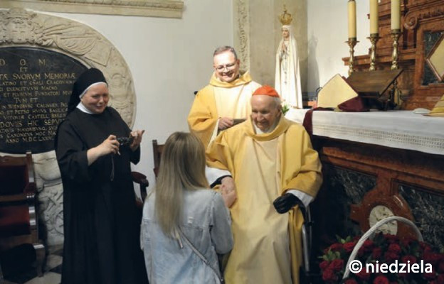 Po Mszy św. był czas na składanie gratulacji i życzeń