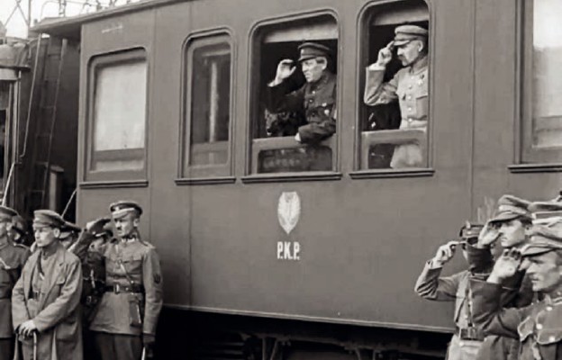 W oknach pociągu od lewej: ataman Symon Petlura i naczelnik Józef Piłsudski.
Maj 1920, Winnica