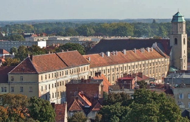 Widok na dawne kolegium jezuitów